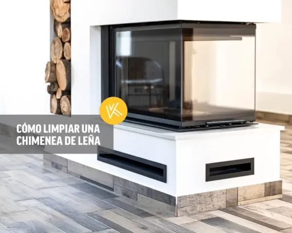 Guía visual para saber como limpiar una chimenea de leña. Chimenea moderna con leña apilada y cristal.