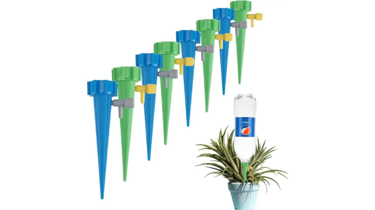 Dispositivos para regar plantas en vacaciones. Un sistema de riego automático para tus plantas, ideal para cuando no estás en casa.